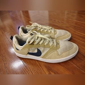 Nike Beige and Navy Casual Sneakers